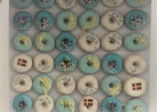 DÅBS væg med 36 donuts - blå farver 