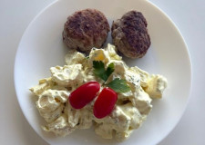 BY NIGHT Kartoffelsalat m/ 2 stk. deller  