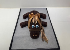 Konfirmations Hest 3,5 kg. Trøffel 20-25 pers. 